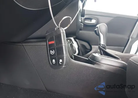 2021 Jeep Renegade Jeepster 4X4 из США, поврежденный, VIN ZACNJDAB7MPM31877